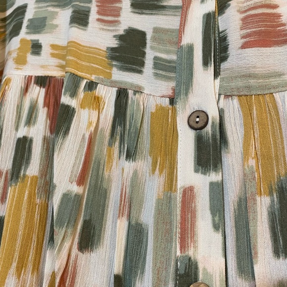 Chic Addition Top - Picture 3 of 7